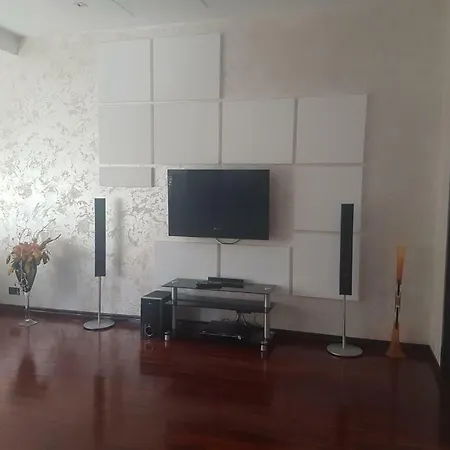 Designer Apartment *